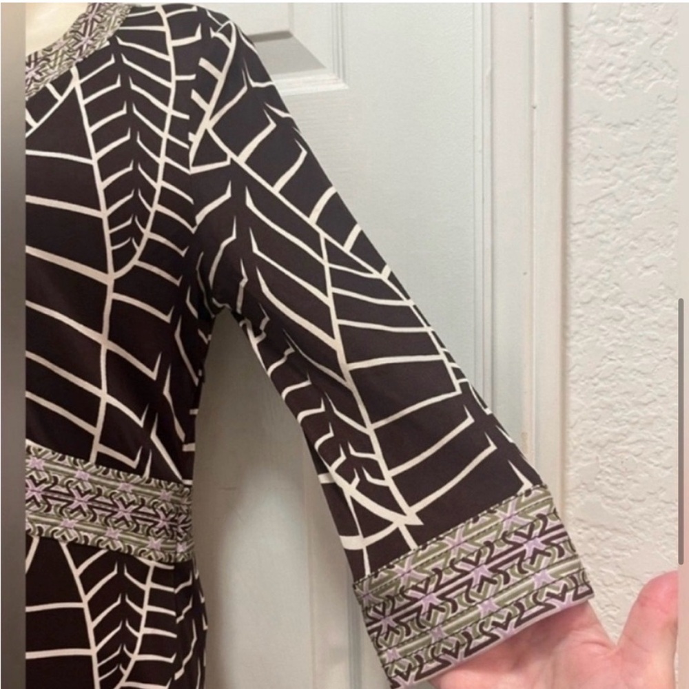 TORY BURCH Brown Banana Leaf Print V-Neck Empire Silk Sheath Dress - Small-EUC - Picture 5 of 9